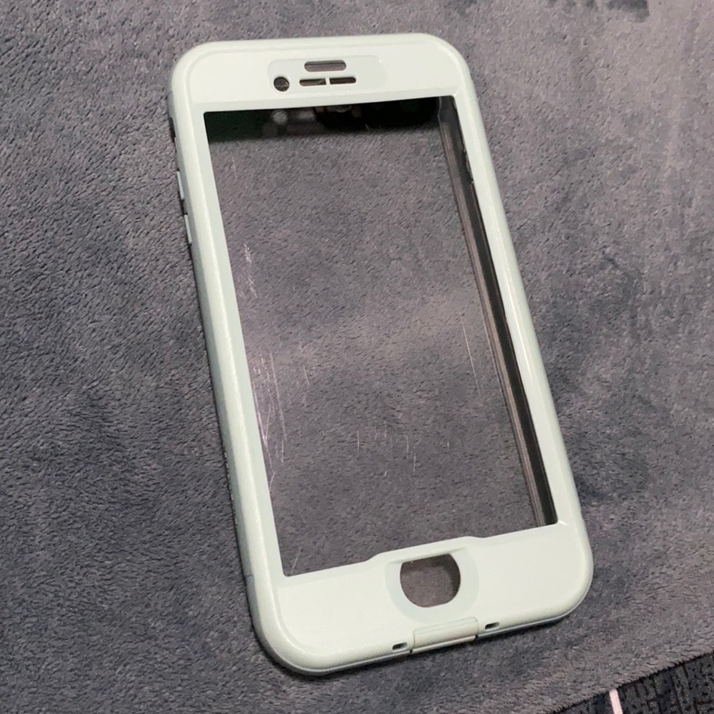 iPhone 6s life proof case